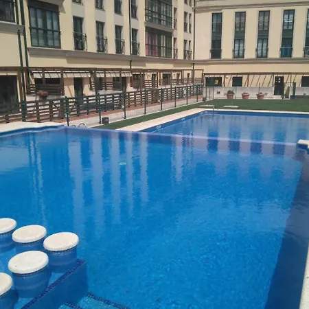 Playa Piscina & Padel *